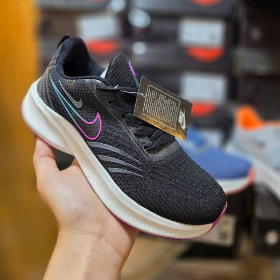 2 خفافة نسائية فيتنامية - الصورة 1