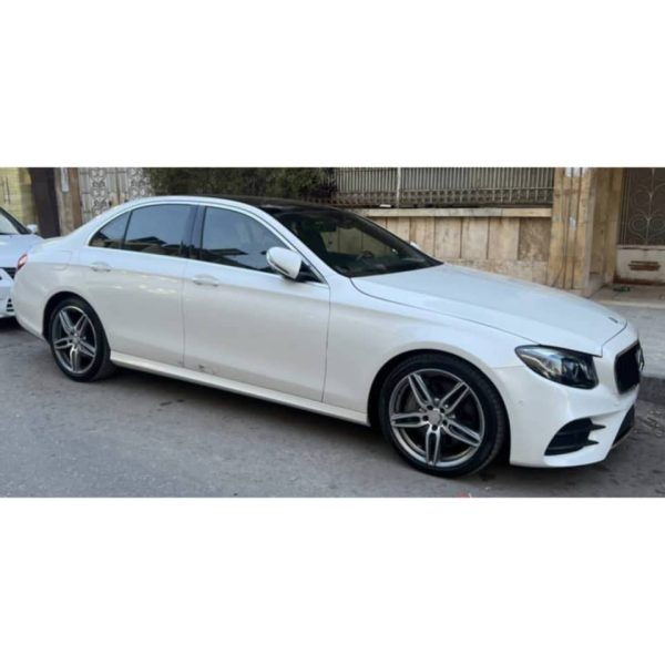 ⁦سيارة Mercedes E300⁩ - الصورة ⁦3⁩