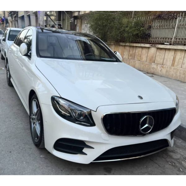 ⁦سيارة Mercedes E300⁩ - الصورة ⁦1⁩