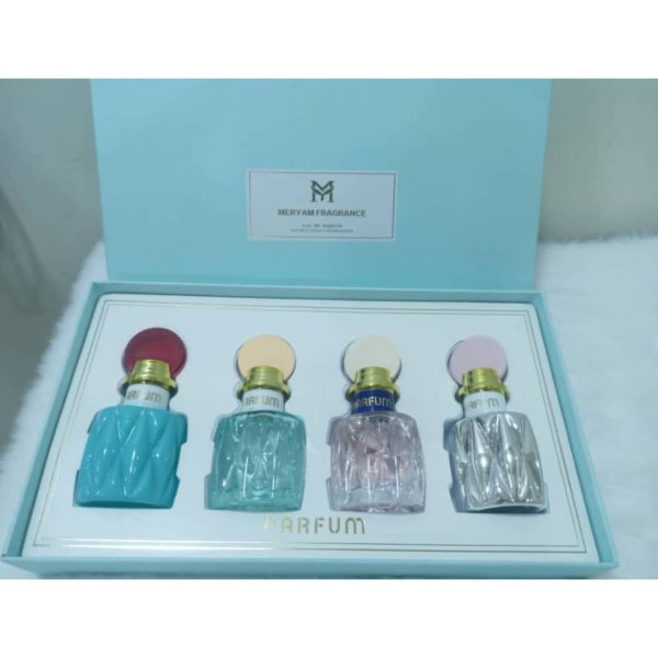 ⁦بكج عطر نسائي⁩ - الصورة ⁦1⁩