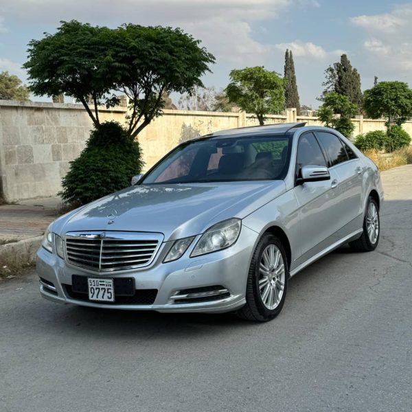 ⁦سيارة Mercedes E300/2011⁩ - الصورة ⁦1⁩