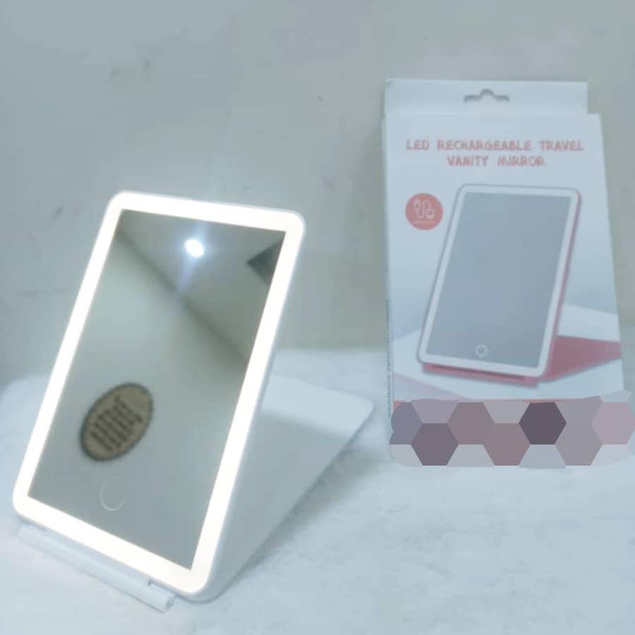 WhatsApp Image 2025-08-14 at 10.48.49 AM مرآة مكياج مع إضاءة - الصورة 1