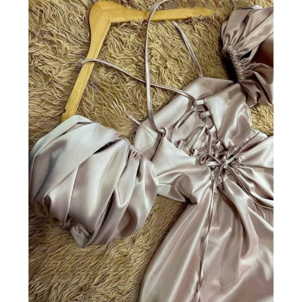 ⁦فستان نسائي ساتان⁩ - الصورة ⁦3⁩
