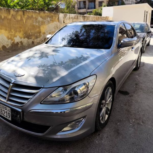 ⁦سيارة Genesis 2012⁩ - الصورة ⁦1⁩