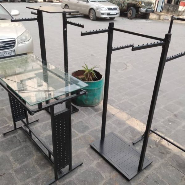 ⁦ستاند معدن مع بلور⁩ - الصورة ⁦3⁩