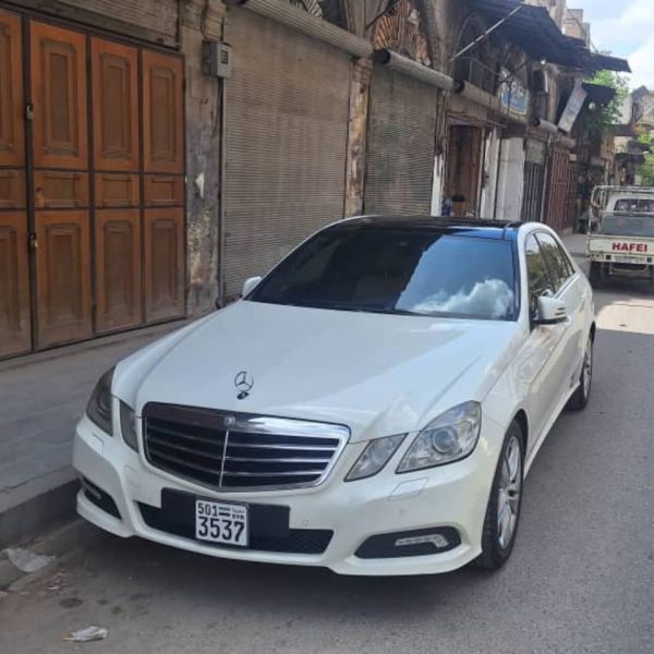 ⁦سيارة Mercedes E300/2011⁩ - الصورة ⁦1⁩