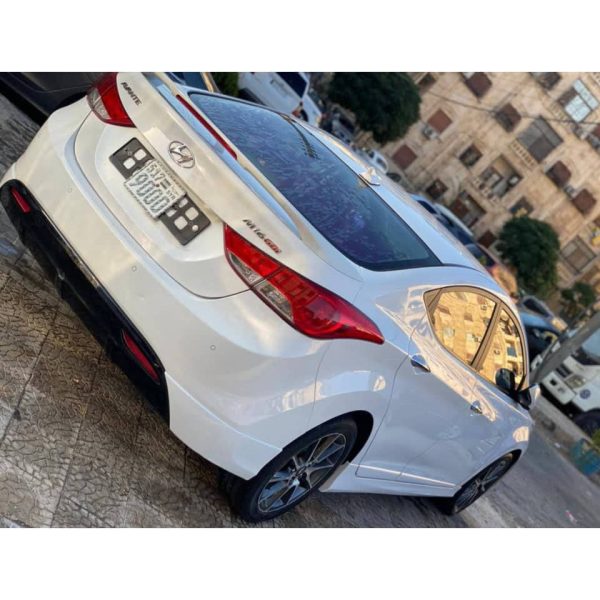 ⁦سيارة هيونداي أفانتي⁩ - الصورة ⁦3⁩
