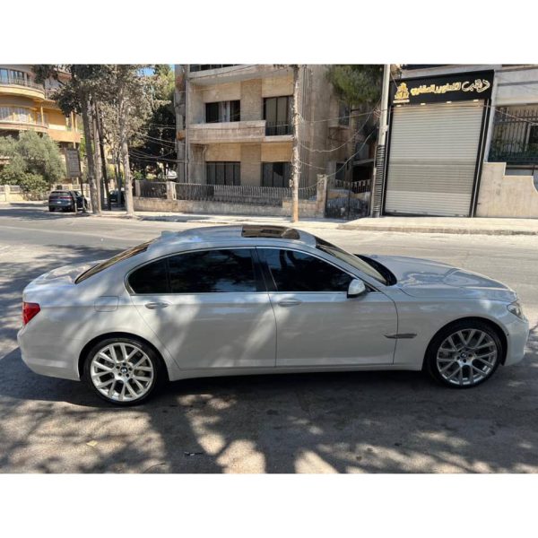 ⁦سيارة BMW 750⁩ - الصورة ⁦6⁩