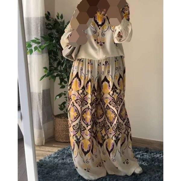 ⁦طقم نسائي قطعتين⁩ - الصورة ⁦1⁩