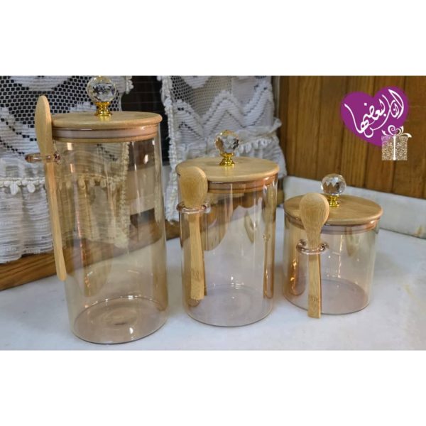 ⁦مرطبان مع غطاء وملعقة⁩ - الصورة ⁦2⁩