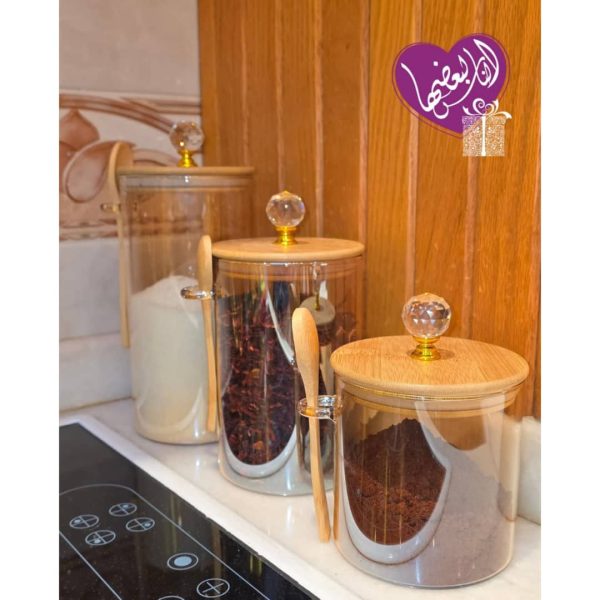 ⁦مرطبان مع غطاء وملعقة⁩ - الصورة ⁦1⁩