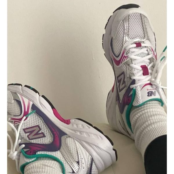 ⁦حذاء New balance 530 للنساء⁩ - الصورة ⁦3⁩