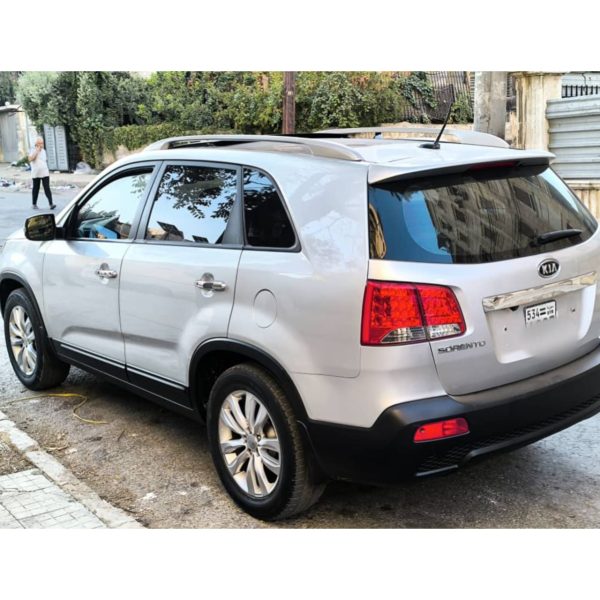 ⁦سيارة kia sorento 2011⁩ - الصورة ⁦4⁩