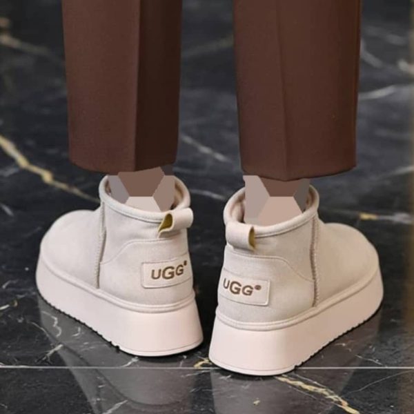⁦بوط نسائي UGG⁩ - الصورة ⁦11⁩