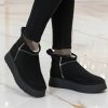 بوط نسائي UGG