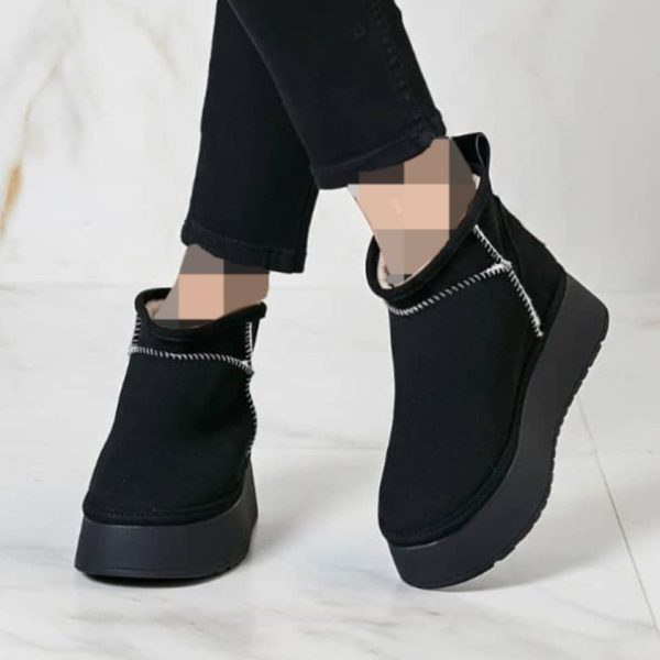 ⁦بوط نسائي UGG⁩ - الصورة ⁦2⁩