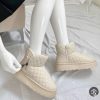 ⁦بوط نسائي جلد⁩ - الصورة ⁦2⁩