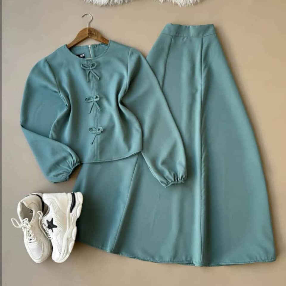 WhatsApp Image 2025-10-14 at 11.10.47 PM طقم نسائي باربي - الصورة 1