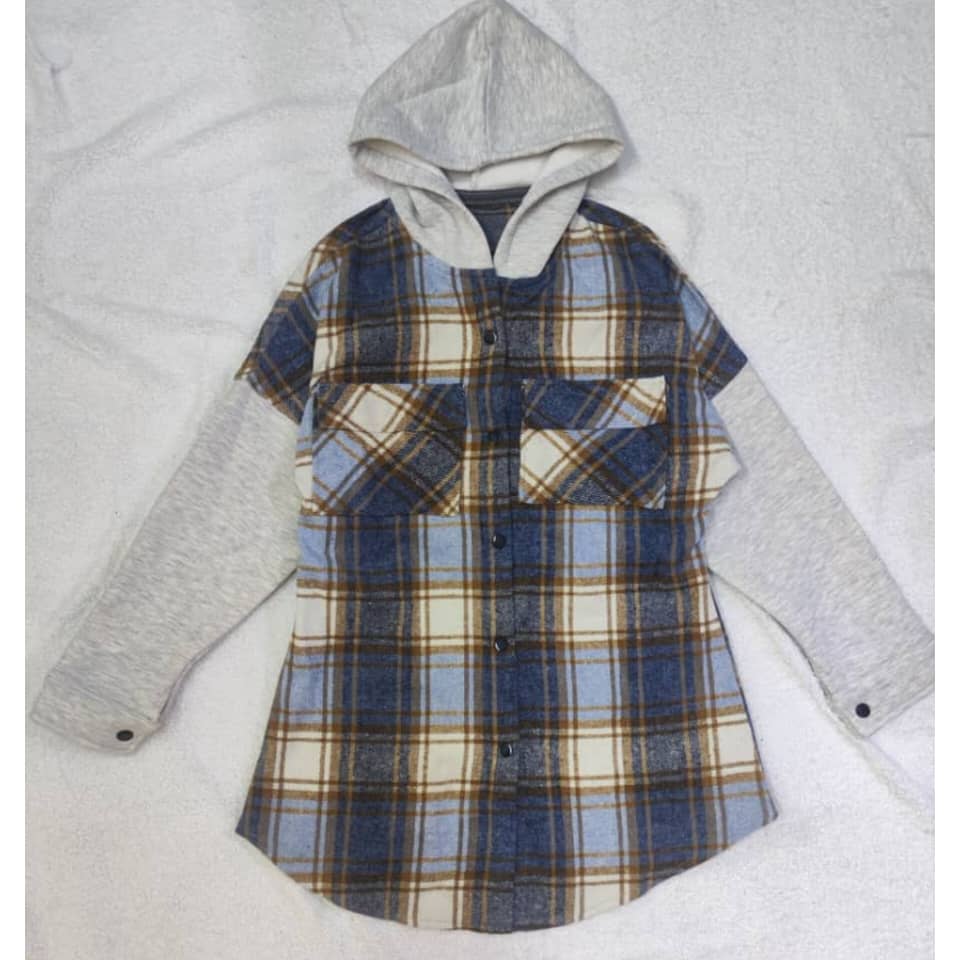 WhatsApp Image 2025-10-17 at 1.45.45 AM (1) قميص نسائي جوخ - الصورة 1