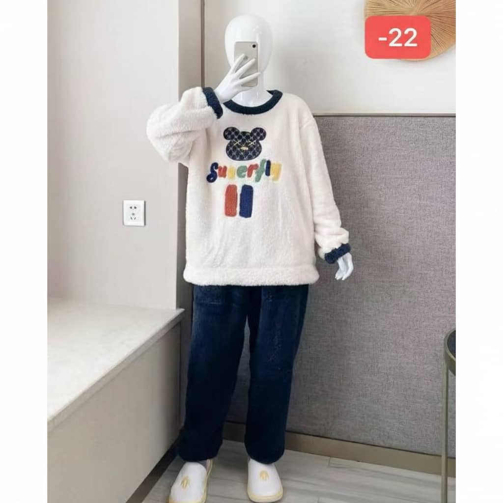 WhatsApp Image 2025-11-06 at 4.29.39 PM بيجاما نسائية فرو - الصورة 1