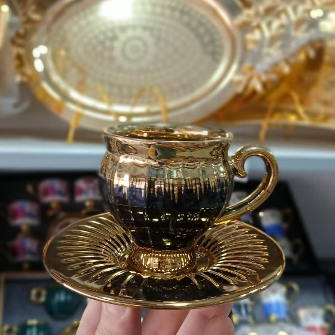 WhatsApp Image 2025-11-14 at 1.53.26 AM (1) طقم فناجين مذهّبة - الصورة 1