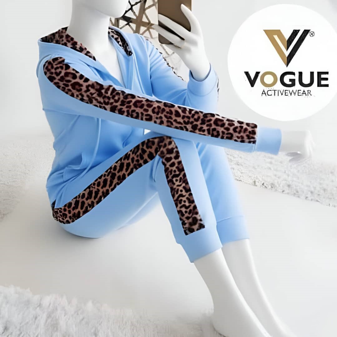 WhatsApp Image 2025-11-26 at 10.06.13 PM بيجاما نسائية فرو - الصورة 1