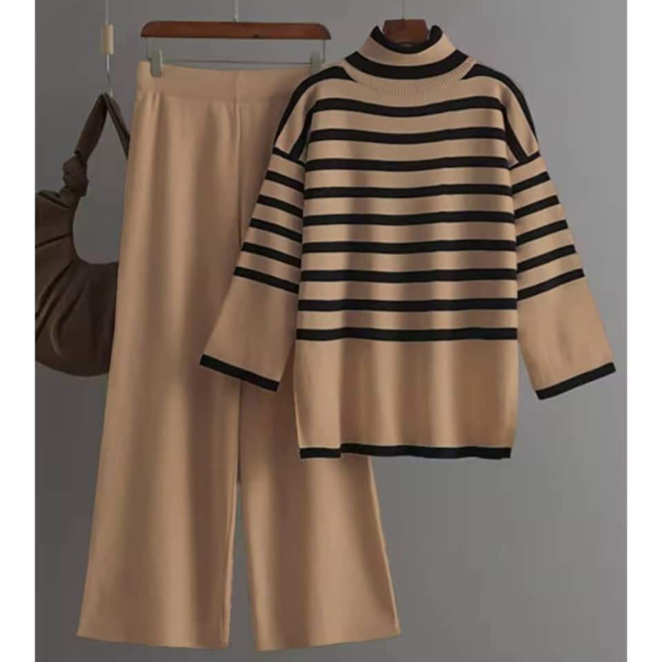 WhatsApp Image 2025-11-30 at 12.20.21 AM طقم نسائي تريكو - الصورة 1