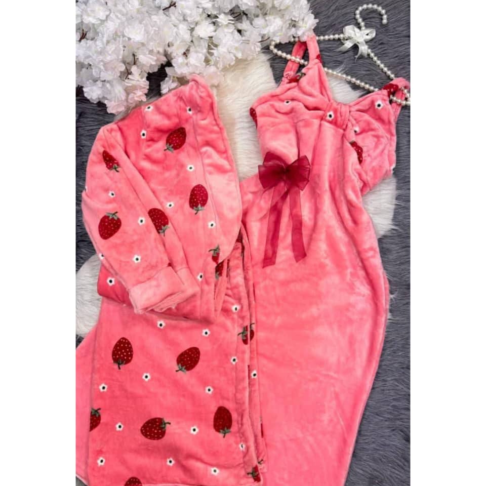 WhatsApp Image 2025-12-01 at 2.46.57 AM (1) كمينو نسائي مع روب - الصورة 1