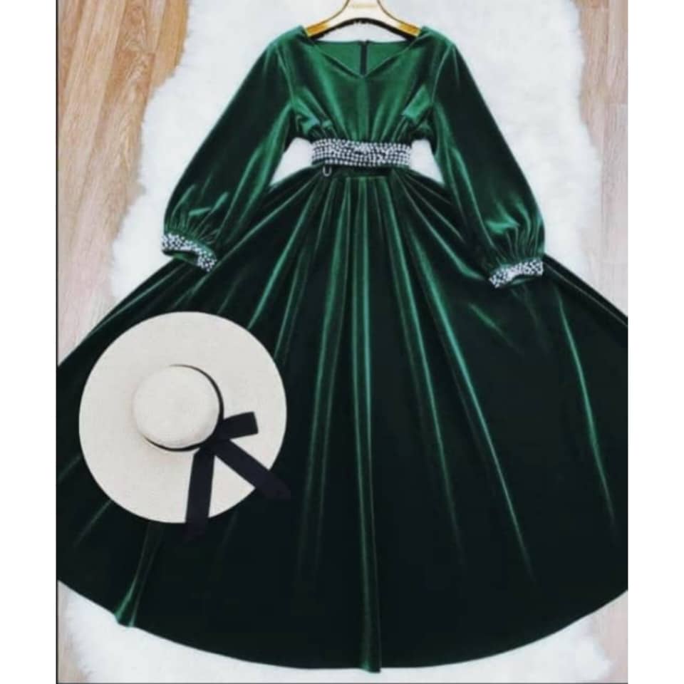 WhatsApp Image 2025-12-03 at 7.00.08 PM (2) فستان نسائي مخمل - الصورة 1