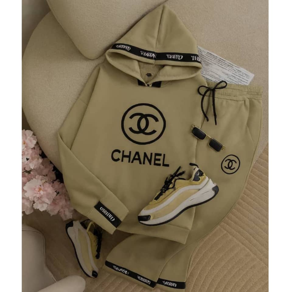 WhatsApp Image 2025-12-03 at 7.02.15 PM (1) بيجاما نسائية فليس - الصورة 1