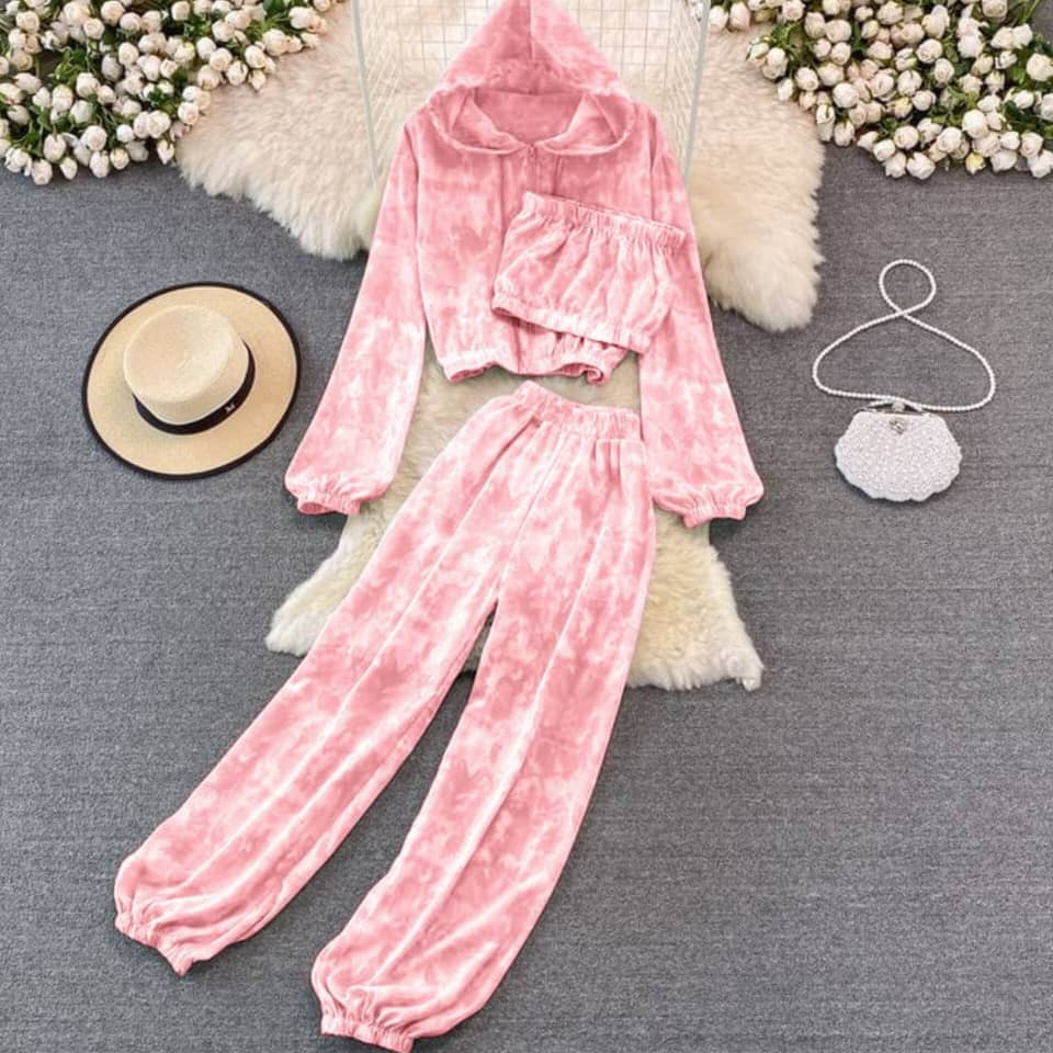 WhatsApp Image 2025-12-09 at 2.27.14 AM (1) بيجاما نسائية 3قطع - الصورة 1