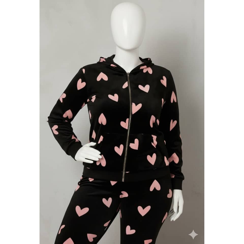 WhatsApp Image 2025-12-09 at 9.54.18 PM بيجاما نسائية مخمل - الصورة 1