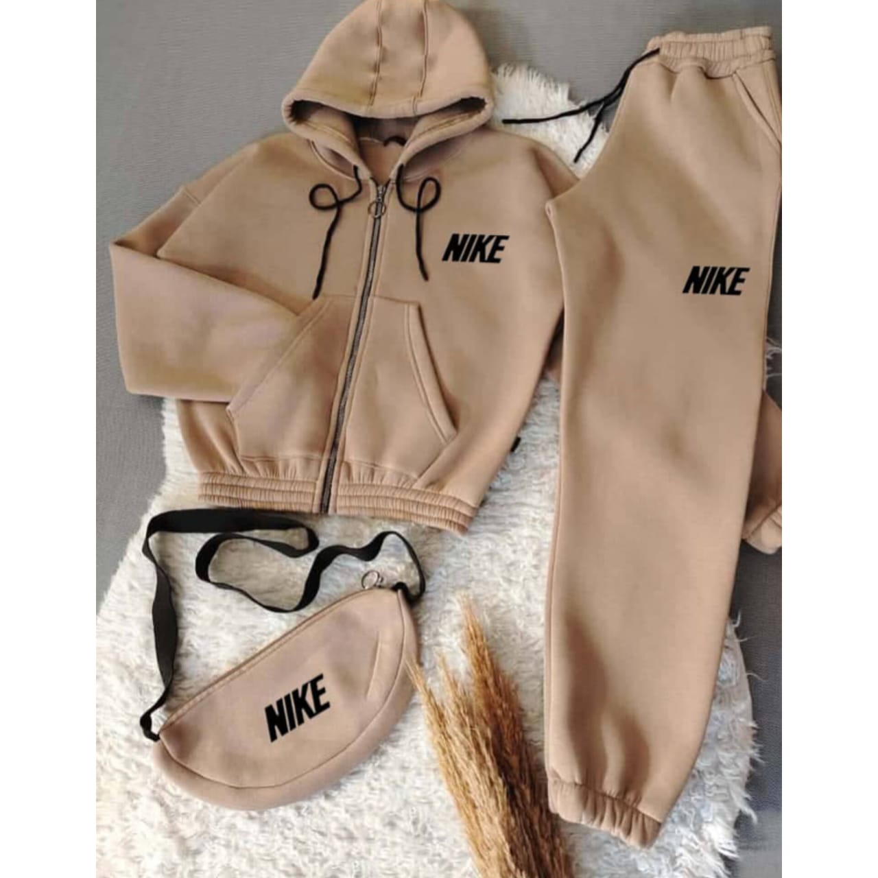 WhatsApp Image 2025-12-12 at 9.48.35 AM بيجاما نسائية فليس ميكرو - الصورة 1